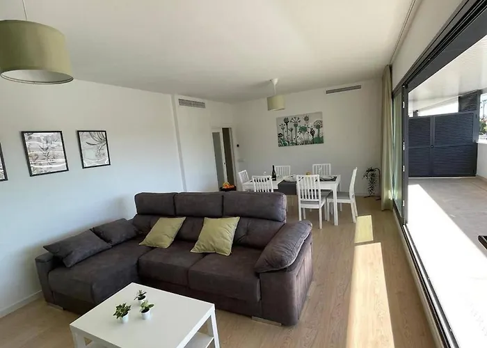 Holidays2torremolinos Pool, 300 Mts From