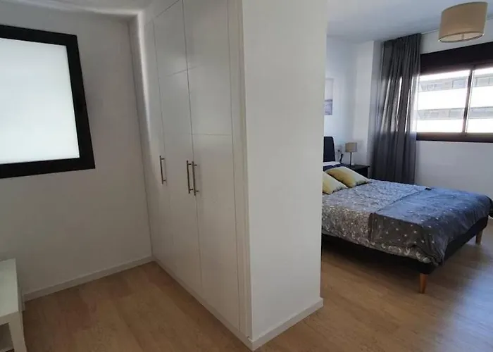 Holidays2torremolinos Pool, 300 Mts From *