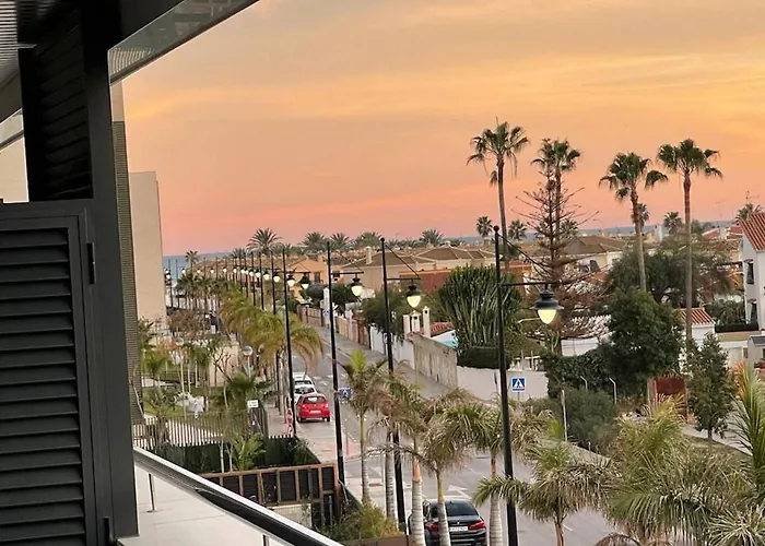 Holidays2torremolinos Pool, 300 Mts From Апартаменты